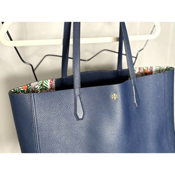 Tory Burch Blake Tote Bag Navy Blue Something Wild Lining Print with Wristlet - Picture 2 of 11